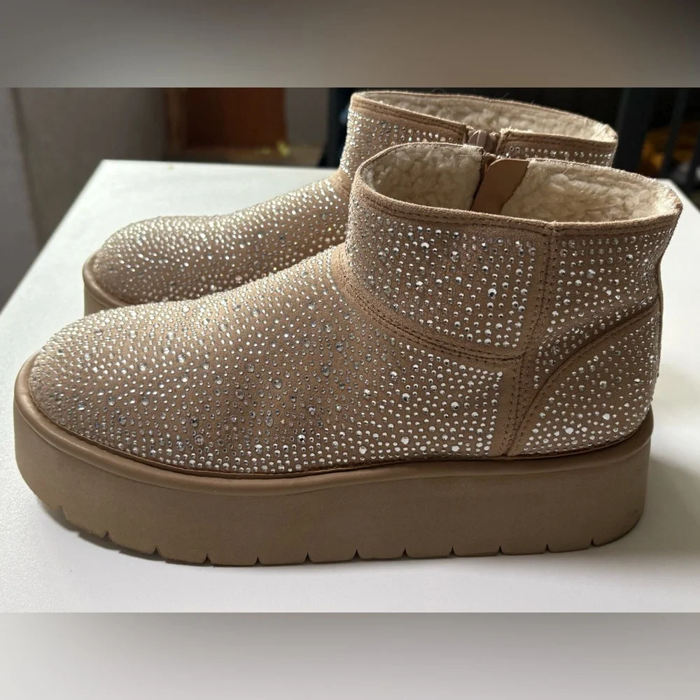 Wild Fable Missy Memory Foam Platform Bootie Rhinestone Embellishments size 8